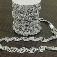 Камни (имитация) на нитке