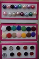 Пуговицы и вешалки (цепочки) для одежды