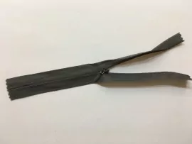 Змейка потайная 50 см. № 180 Змейка потайная 50 см. № 180