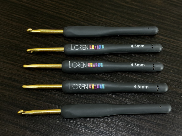 Гачок для в'язання з ручкою № LOREN/4,5