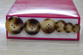 Ґудзик Костюмний на 4 отвори MIX № 30/602