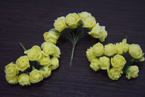 Латексні троянди на гілочці № 15