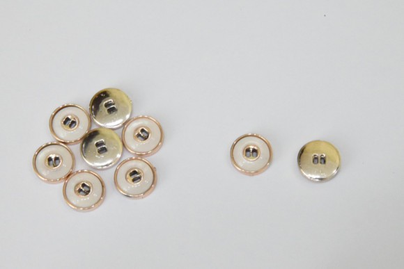 Гудзик Блузковий на 2 отвори плоский з кантом 14 мм. № 01G 548