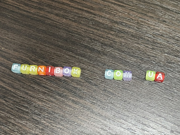 Намиста алфавіт 6 мм. № Квадрат 39/200