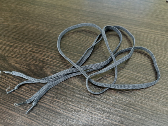 Шнурок гумка плоска 7 мм./90 см. № 180