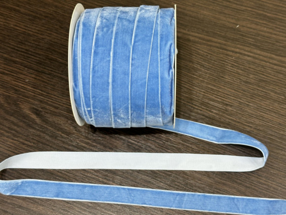 Стрічка оксамитова 2 см. № 187