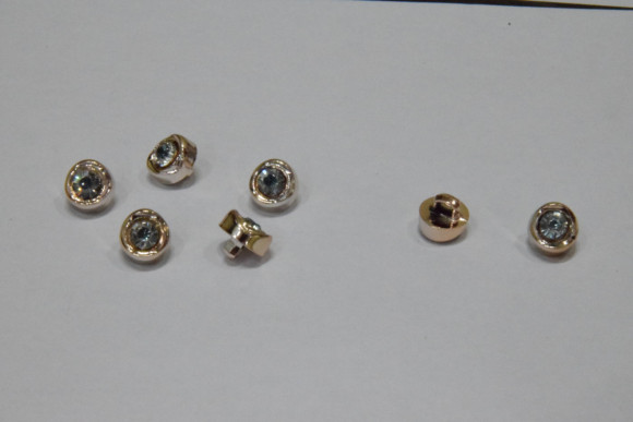 Гудзик Блузковий на ніжці в оправі 10 мм. № К/620