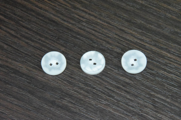 Гудзик Костюмний на 2 отвори 17 мм. №01/680