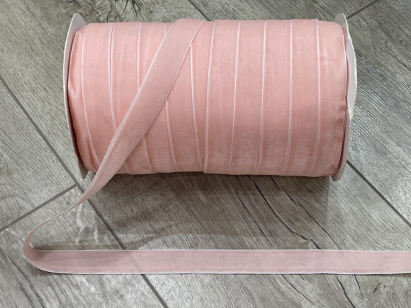 Стрічка оксамитова 2 см. № 07/100