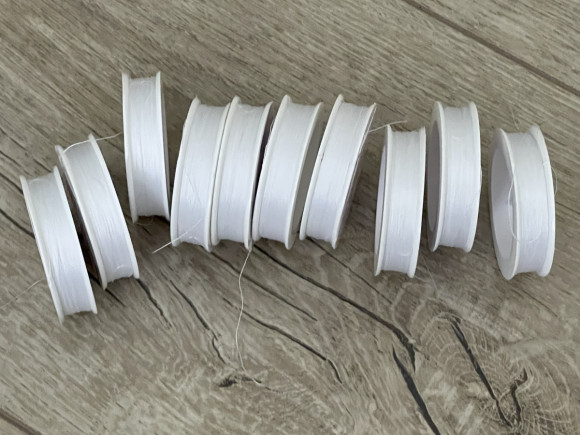 Нитка бісерна № Titan/01