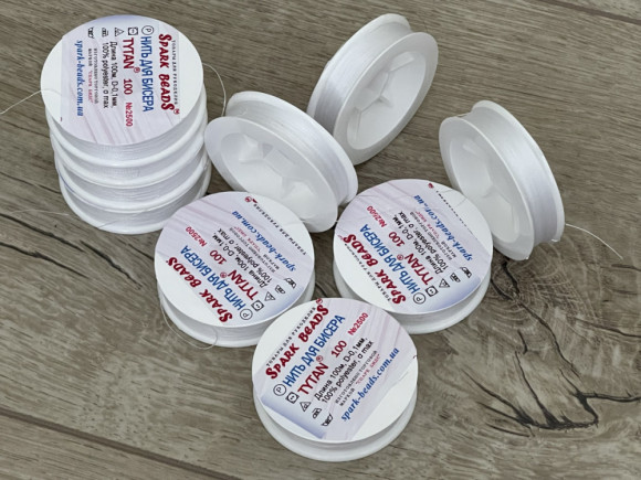 Нитка бісерна № Titan/01